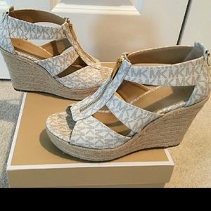 Michael kors damita wedges